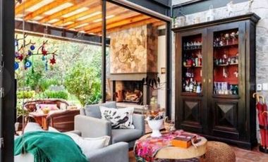 BOSQUE VERDE, Circuito Avándaro, Valle de Bravo. Casa en Condominio con Bungalow