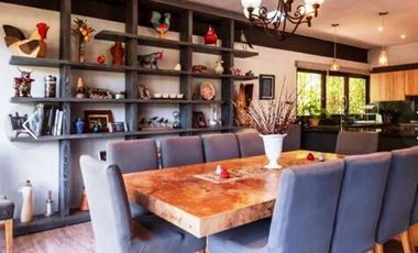 BOSQUE VERDE, Circuito Avándaro, Valle de Bravo. Casa en Condominio con Bungalow