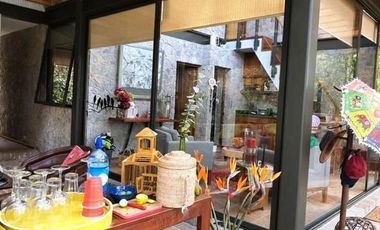 BOSQUE VERDE, Circuito Avándaro, Valle de Bravo. Casa en Condominio con Bungalow