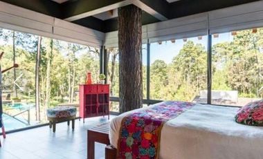 BOSQUE VERDE, Circuito Avándaro, Valle de Bravo. Casa en Condominio con Bungalow