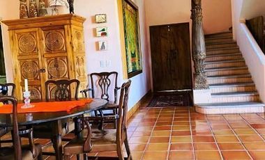 CASA QUETZAL, TEPOZTLÁN, Impresionante Casa Estilo Colonial Moderno.