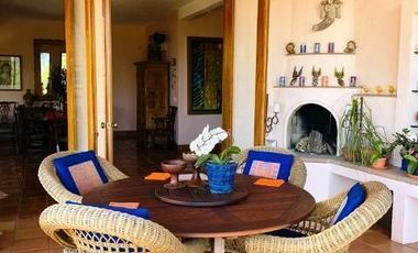 CASA QUETZAL, TEPOZTLÁN, Impresionante Casa Estilo Colonial Moderno.