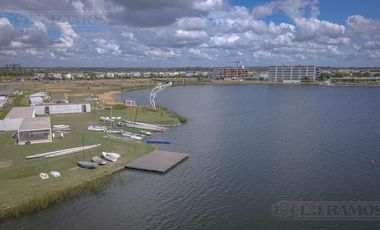 Terreno al lago, BARRIO AMARRAS, Puertos / Escobar