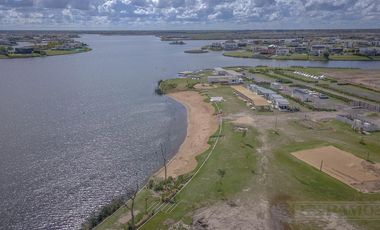 Terreno al lago, BARRIO AMARRAS, Puertos / Escobar