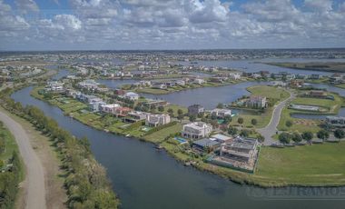Terreno al lago, BARRIO AMARRAS, Puertos / Escobar