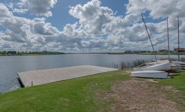 Terreno al lago, BARRIO AMARRAS, Puertos / Escobar