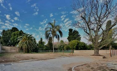 Terreno en  Venta dentro de Barrio Cerrado de 3 Lotes en San Isidro