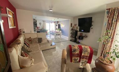 Venta Casa 3 Dormitorios - Fernández Oro - Barrio Piedras Blancas