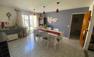 Venta Casa 3 Dormitorios - Fernández Oro - Barrio Piedras Blancas