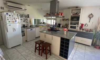 Venta Casa 3 Dormitorios - Fernández Oro - Barrio Piedras Blancas