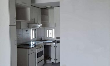 Semipiso en Duplex sobre la Avda, a mts del FCGR y de Escalada Centro