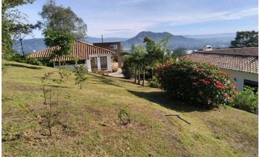 Hermosa casa campestre en la Ceja Antioquia 10.000 m2