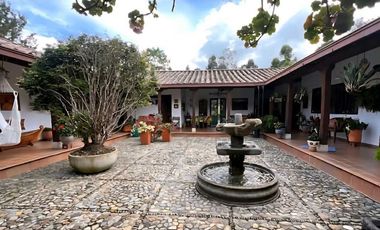 Hermosa casa campestre en la Ceja Antioquia 10.000 m2