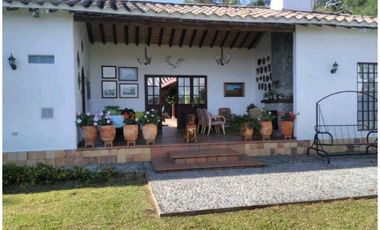 Hermosa casa campestre en la Ceja Antioquia 10.000 m2