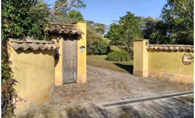 Hermosa casa campestre en la Ceja Antioquia 10.000 m2