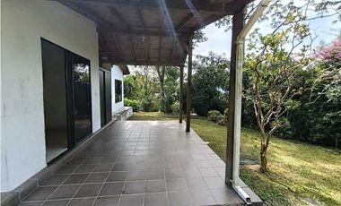 Arriendo casa campestre en la Estrella