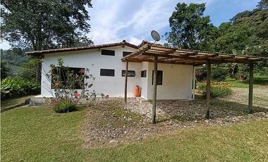 Arriendo casa campestre en la Estrella