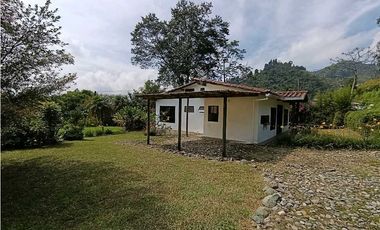Arriendo casa campestre en la Estrella