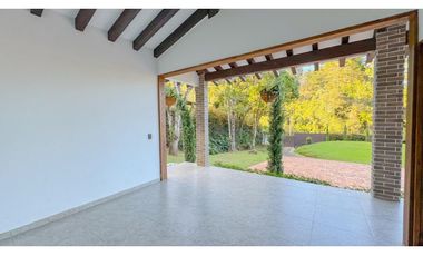 Venta Casa Campestre con Pesebreras cerca Aeropuerto Túnel de Oriente