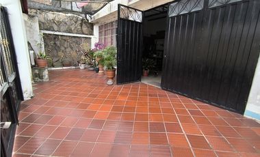 VENDE CASA EN VILLETA