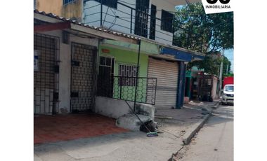 Se vende lote comercial - Soledad 2000