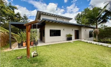 CASA CAMPESTRE EN GUARNE