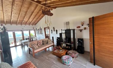 Finca con Cultivo de Aguacates, Vereda Cimarronas, Marinilla