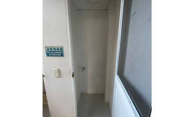 SE RENTA CASA PARA OFICINAS EN MARAYA