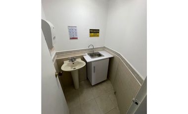 SE RENTA CASA PARA OFICINAS EN MARAYA