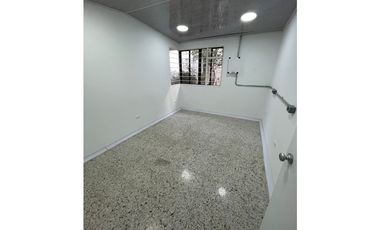 SE RENTA CASA PARA OFICINAS EN MARAYA