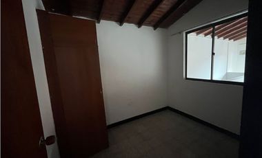 Arrienda casa en el Barrio Artex, Itagui