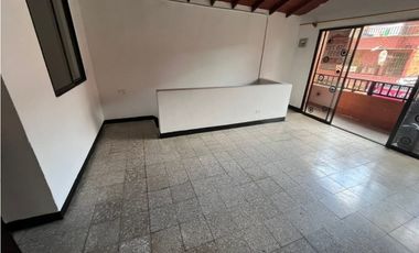 Arrienda casa en el Barrio Artex, Itagui