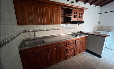 Arrienda casa en el Barrio Artex, Itagui