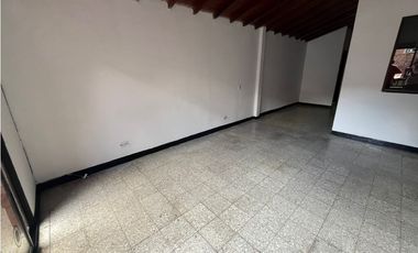 Arrienda casa en el Barrio Artex, Itagui