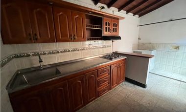 Arrienda casa en el Barrio Artex, Itagui