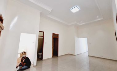 Rumah baru mewah sumber Banjarsari solo dekat ke manahan