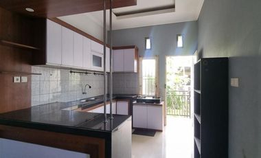 DIJUAL RUMAH DI KAMPUNG TIMUR BELAKANG TRIBUN KALTIM – KN