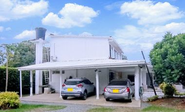 Vendo Hermosa Casa Campestre En El Exclusivo Condominio Las Mercedes En Jamundí.