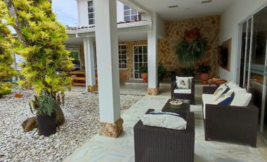 Vendo Hermosa Casa Campestre En El Exclusivo Condominio Las Mercedes En Jamundí.