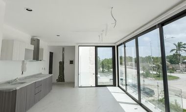 EN VENTA CASA EN TULUM DE 2 HABITACIONES CON ROOFTOP Y TERRAZA