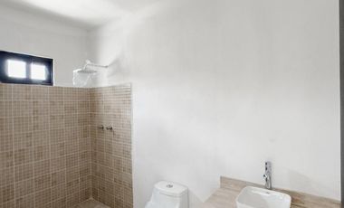 EN VENTA CASA EN TULUM DE 2 HABITACIONES CON ROOFTOP Y TERRAZA