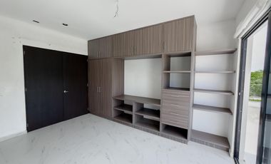 EN VENTA CASA EN TULUM DE 2 HABITACIONES CON ROOFTOP Y TERRAZA