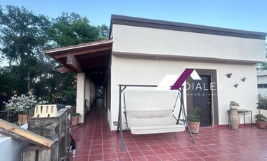RENTA Residencia de 670 m2 EL CARCADO en Santiago - 4 Recámaras, Cochera 5 autos   PANELES SOLARES