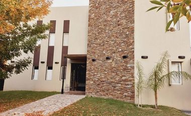 Alquiler Anual AMOBLADO a La Laguna en San Benito Villanueva Tigre MD