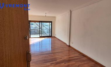 Oficina con palier privado al frente de 82m2