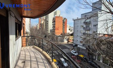 Oficina con palier privado al frente de 82m2
