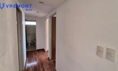 Oficina con palier privado al frente de 82m2