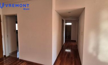 Oficina con palier privado al frente de 82m2