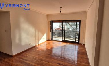 Oficina con palier privado al frente de 82m2
