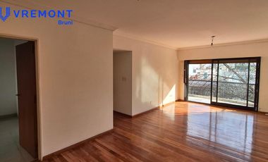 Oficina con palier privado al frente de 82m2